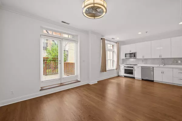 104 YORK ST  #2A, Jc Downtown, NJ 07302