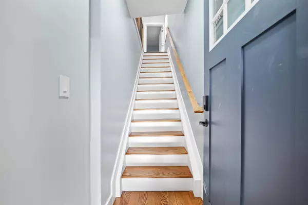 8 ESSEX ST #2, Nutley, NJ 07110