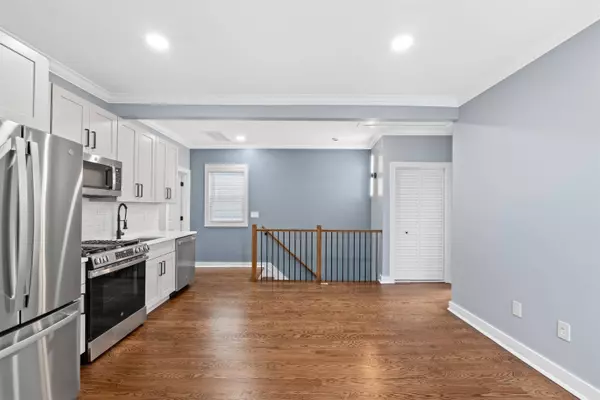 8 ESSEX ST #2, Nutley, NJ 07110