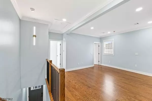 8 Essex St #2, Nutley Twp., NJ 07110