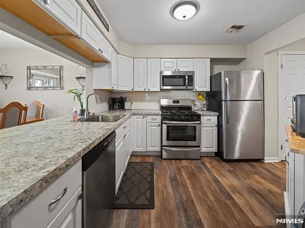 56 Quartz LN #56, Paterson, NJ 07501