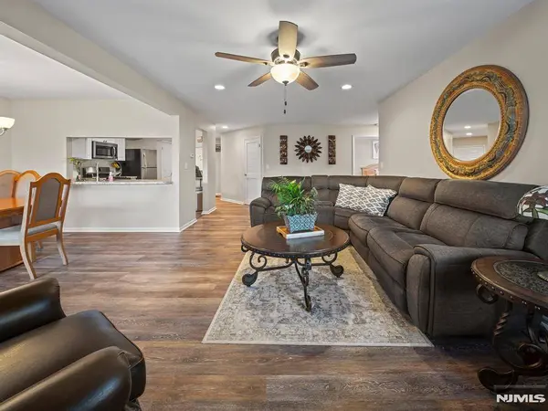 56 Quartz LN #56, Paterson, NJ 07501