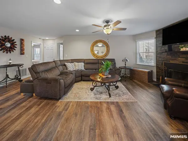 56 Quartz LN #56, Paterson, NJ 07501