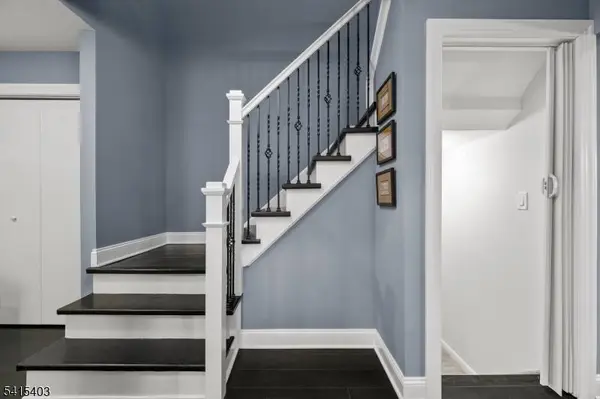 15 Littlewood Ct, Wayne Twp., NJ 07470