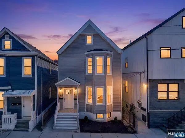 319 William ST, Harrison, NJ 07029