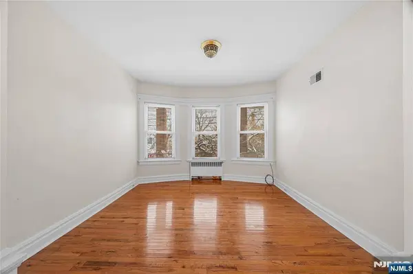 287 Hornblower AVE #1F, Belleville, NJ 07109