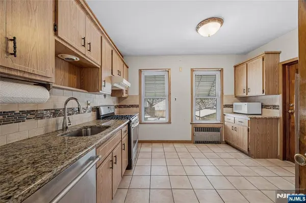 287 Hornblower AVE #1F, Belleville, NJ 07109