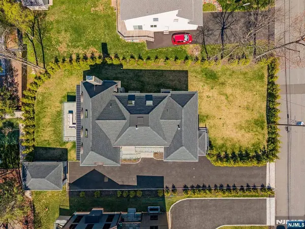 59 Edgewood AVE, West Orange, NJ 07052