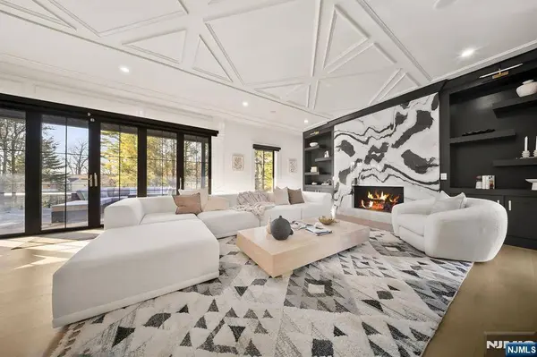 59 Edgewood AVE, West Orange, NJ 07052