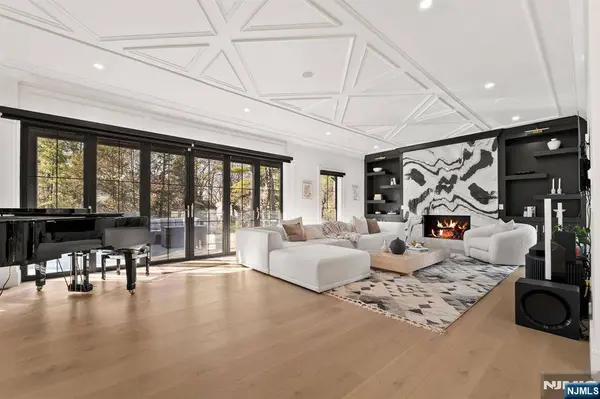 59 Edgewood AVE, West Orange, NJ 07052