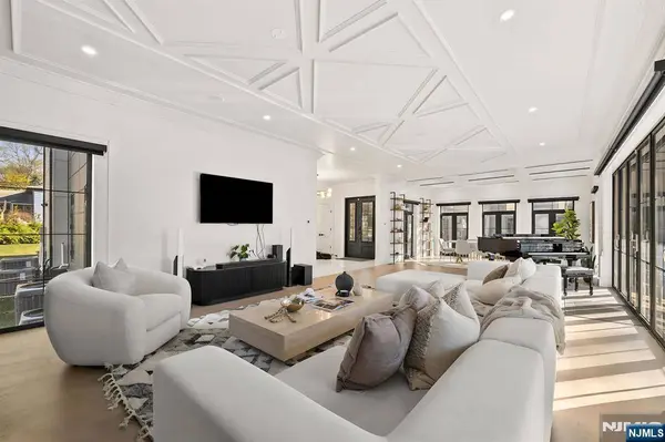 59 Edgewood AVE, West Orange, NJ 07052