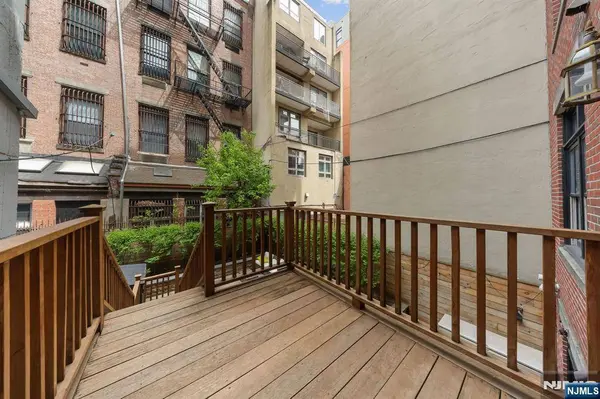 104 York ST #2B, Jersey City, NJ 07302