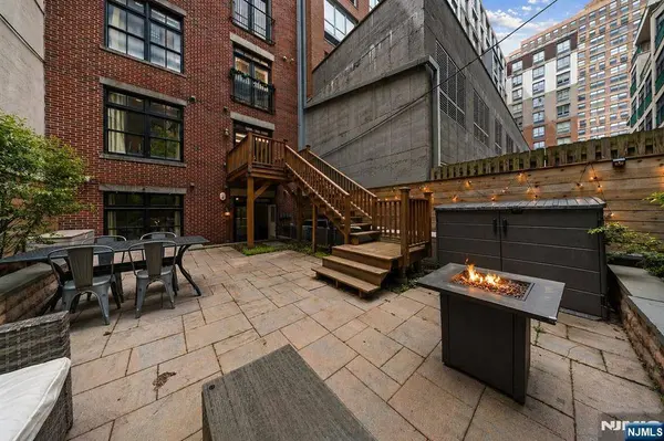 104 York ST #2B, Jersey City, NJ 07302