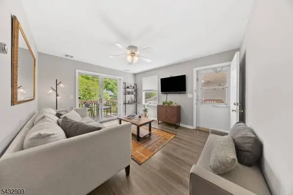 10 Stonyridge Dr, Lincoln Park Boro, NJ 07035