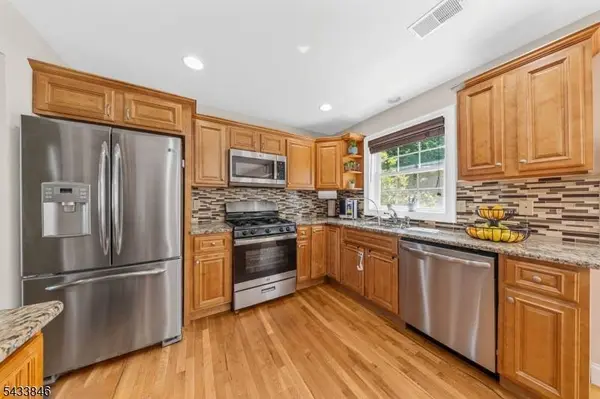 418 Oak St, Boonton Town, NJ 07005