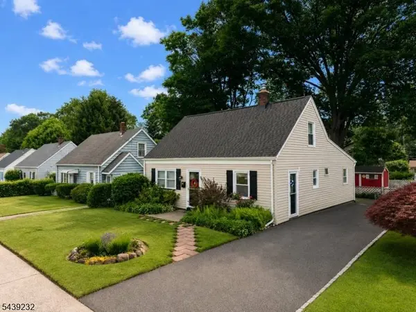 72 Robertson Ave, Hawthorne Boro, NJ 07506