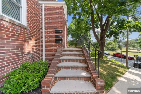 47 Morris PL #1, Bloomfield, NJ 07003