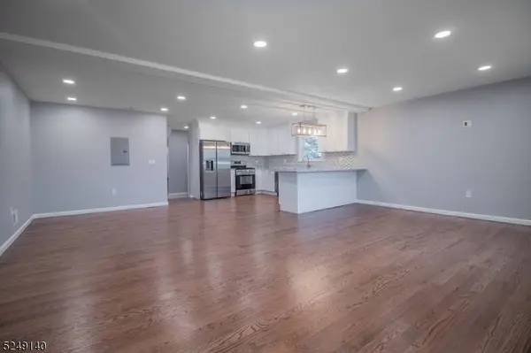 205 Gordon Ave, Totowa Boro, NJ 07512