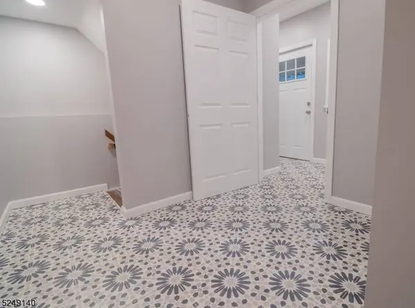 205 Gordon Ave, Totowa Boro, NJ 07512