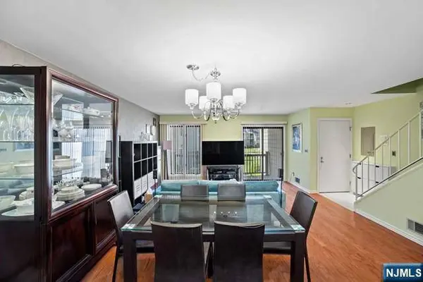 605 River Renaissance, East Rutherford, NJ 07073