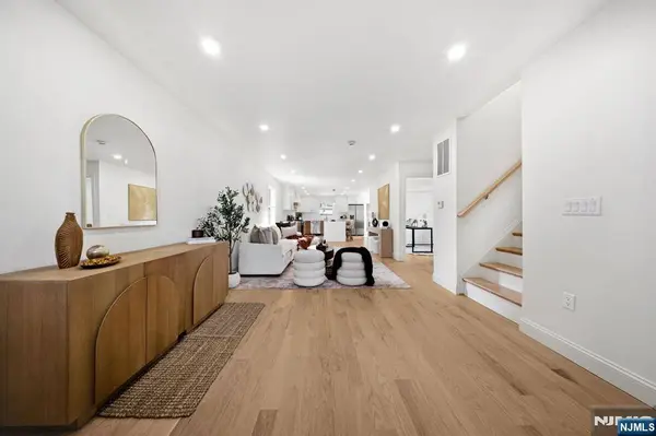 16 Norman AVE, Clifton, NJ 07013