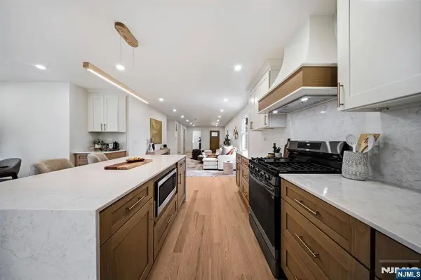 16 Norman AVE, Clifton, NJ 07013