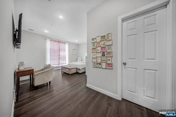 31 12th AVE, Paterson, NJ 07501
