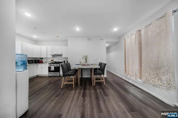 31 12th AVE, Paterson, NJ 07501