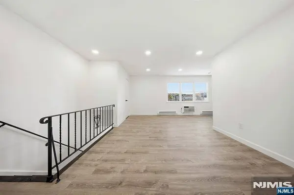 245 Edmund AVE #3, Paterson, NJ 07502