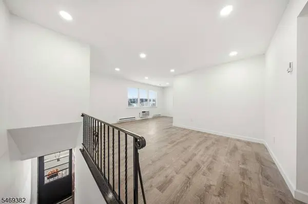 245 Edmund Ave #3, Paterson City, NJ 07502