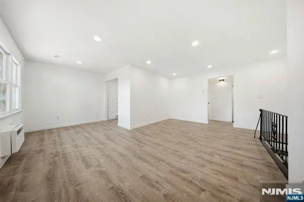 245 Edmund AVE #3, Paterson, NJ 07502