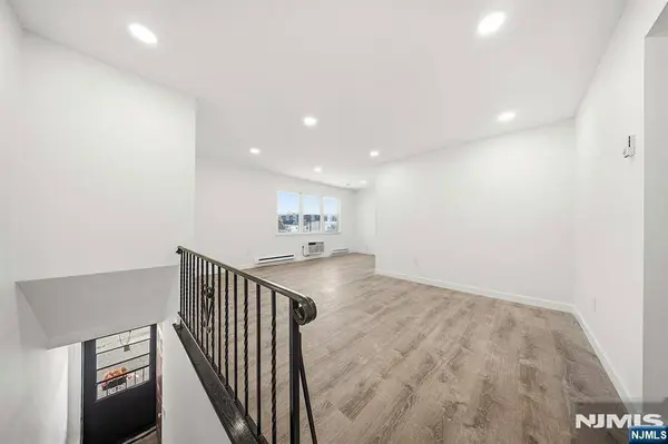 245 Edmund AVE #3, Paterson, NJ 07502