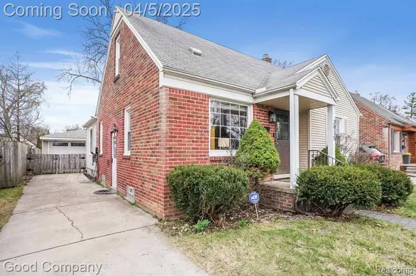 2915 N ALTADENA Avenue, Royal Oak, MI 48073