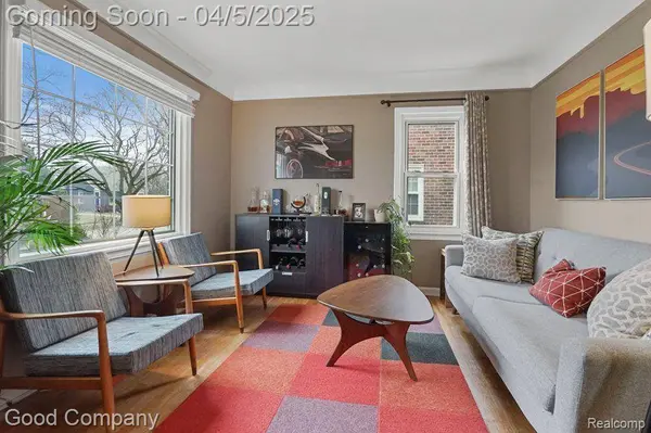 2915 N ALTADENA Avenue, Royal Oak, MI 48073