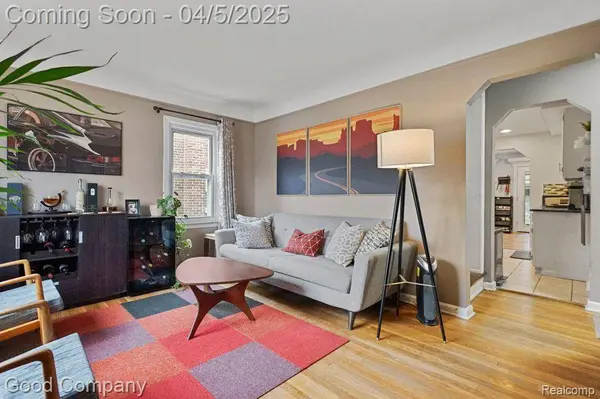 2915 N ALTADENA Avenue, Royal Oak, MI 48073