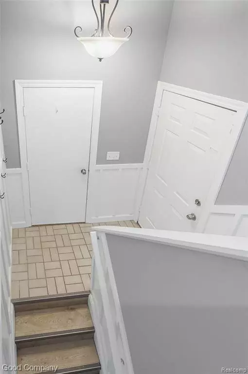 602 MILLARD Avenue, Royal Oak, MI 48073