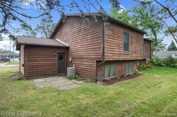 602 MILLARD Avenue, Royal Oak, MI 48073