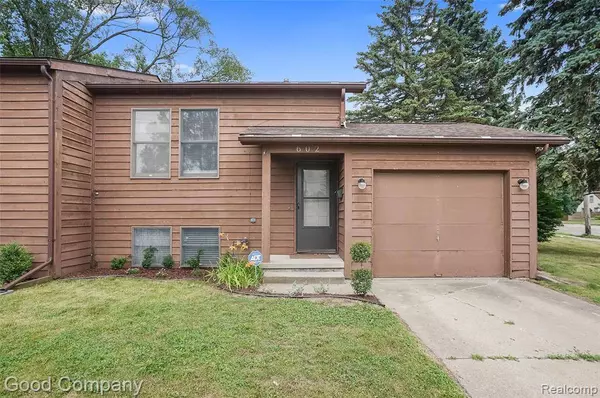 602 MILLARD Avenue, Royal Oak, MI 48073