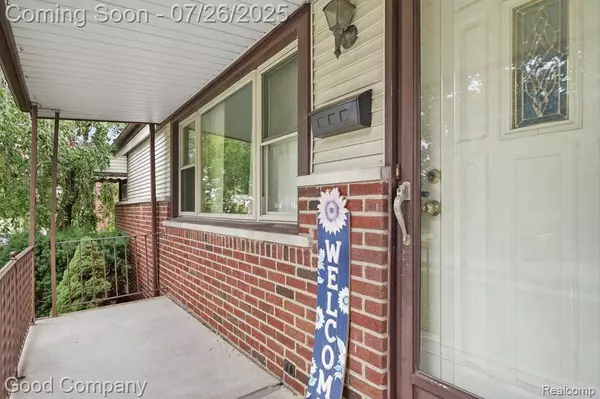 27318 Grant Street, St. Clair Shores, MI 48081