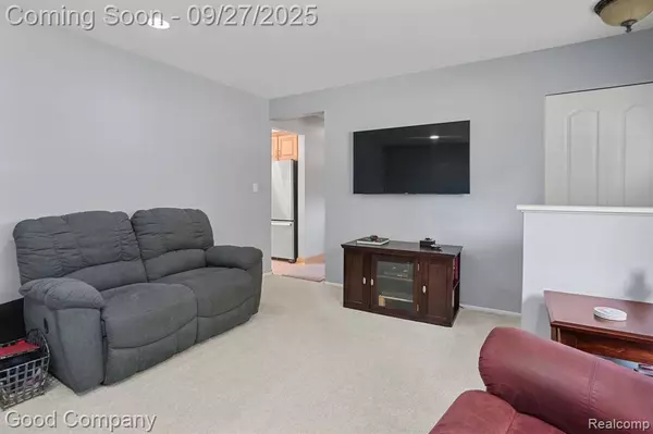 30763 Roan Drive, Warren, MI 48093