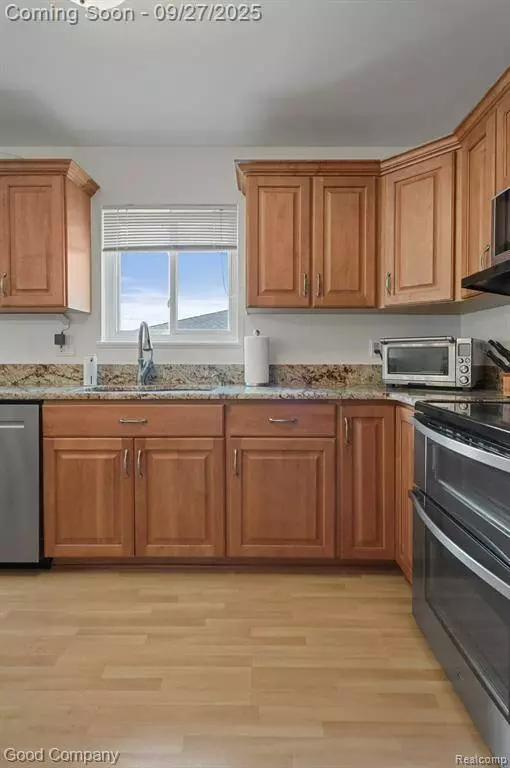 30763 Roan Drive, Warren, MI 48093