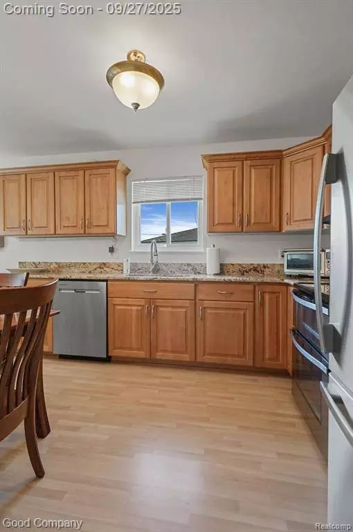 30763 Roan Drive, Warren, MI 48093