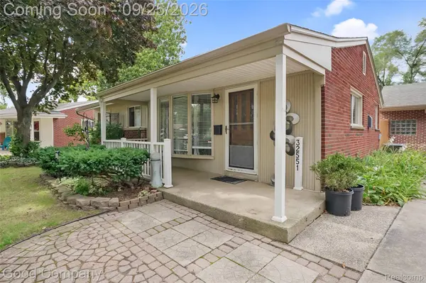 32551 Halmich DR, Warren, MI 48092