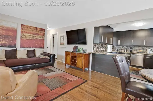 32551 Halmich DR, Warren, MI 48092