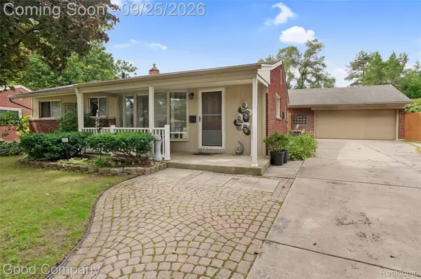 32551 Halmich DR, Warren, MI 48092