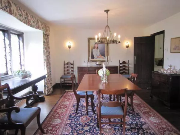 49 Flemming Dr, Hillsborough Twp., NJ 08844