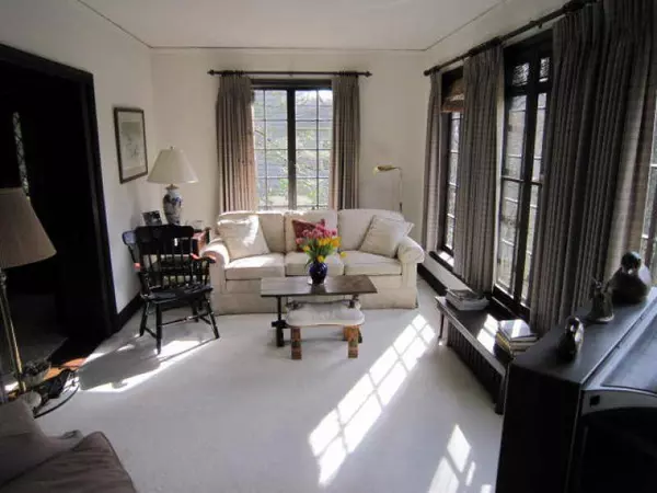 49 Flemming Dr, Hillsborough Twp., NJ 08844