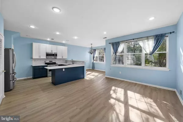 72 RIVER BIRCH CIR, Princeton, NJ 08540