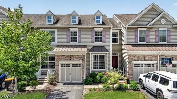 97 Autumn Ln, Montgomery Twp., NJ 08558