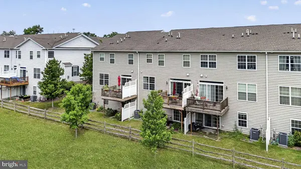 97 AUTUMN LN, Skillman, NJ 08558